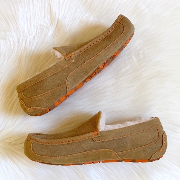 UGG Ascot Suede Loafer Slippers - Picture 4 of 7